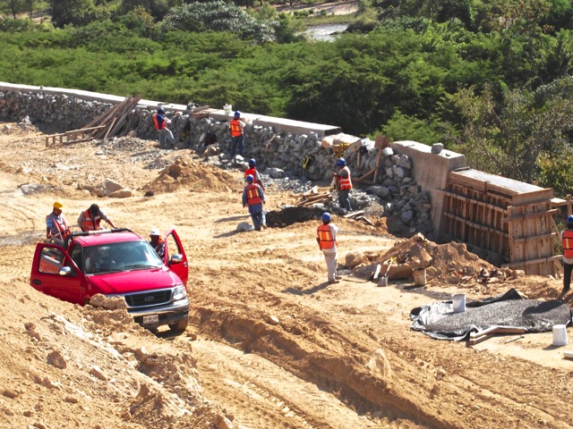 Restraining wall, Colotepec