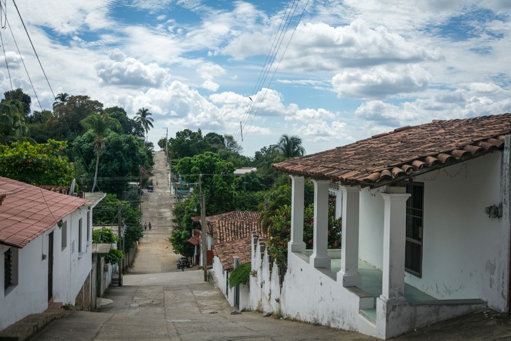 Street, Cacahuatepec<br />Photo: Ernesto J. Torres, Casa 12