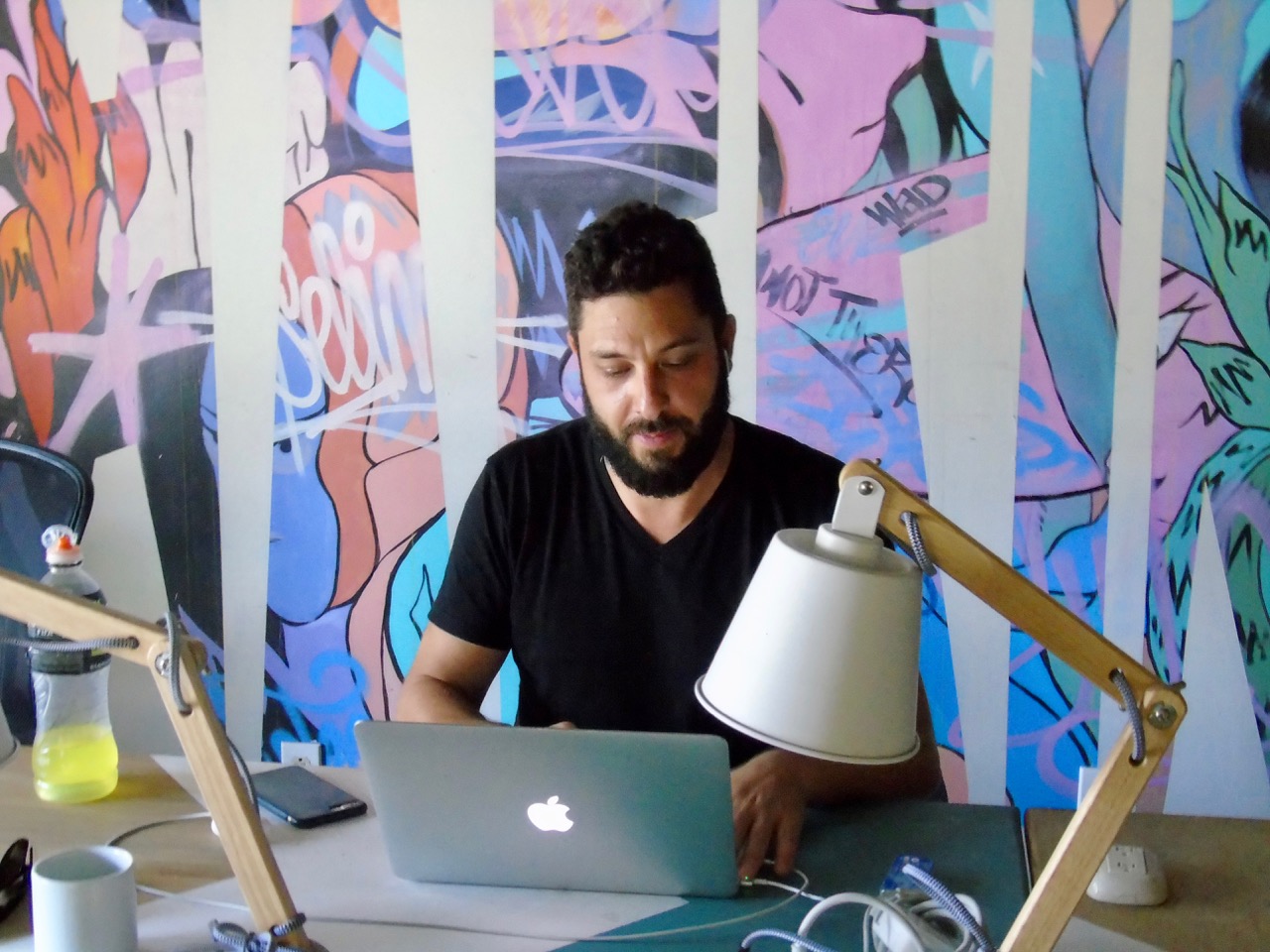 Kosta Stavreas, Hostel Selina, Zicatela