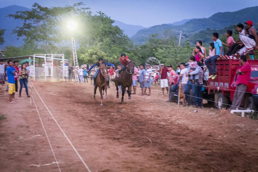Horse Race in Colotepec. Photo: Ernesto J. Torres