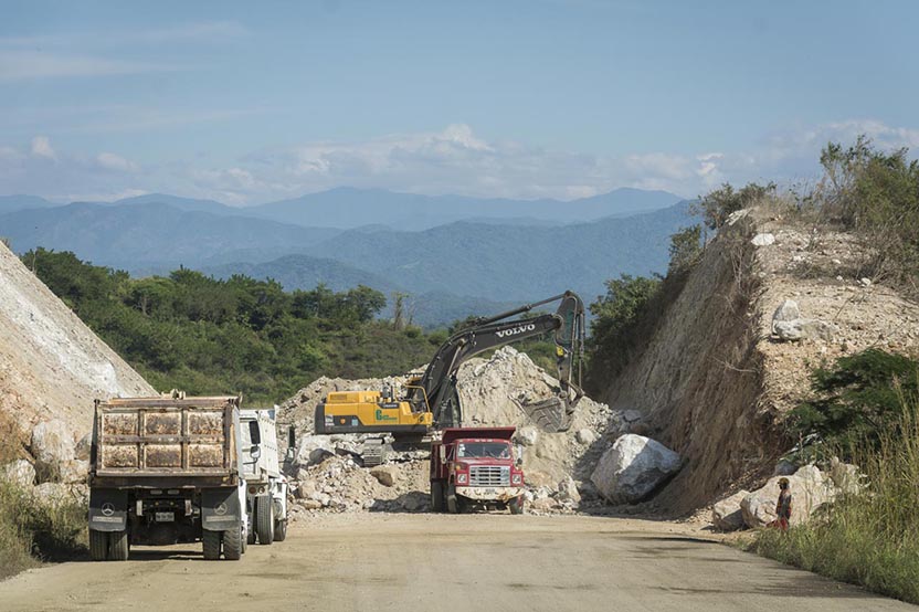 Super Highway to Oaxaca. Photo: Ernesto J. Torres