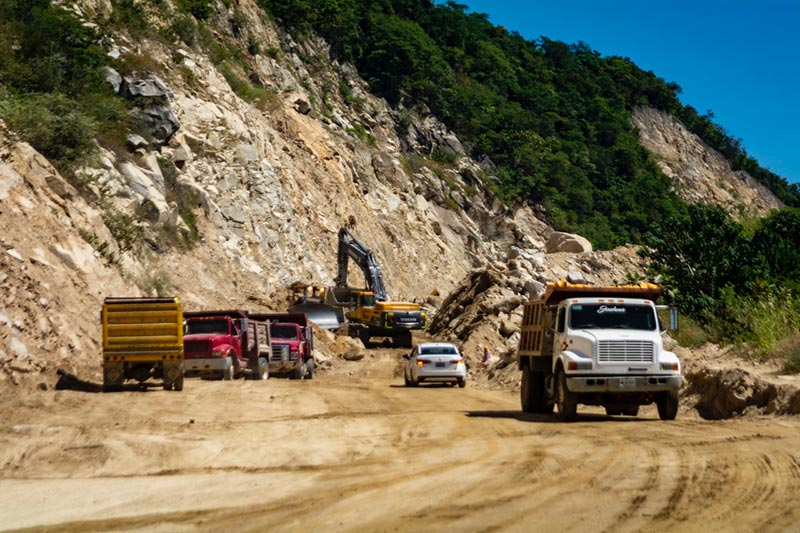4 km’s before the Santa Martha tunnel in Sta. Ma. Colotepec.