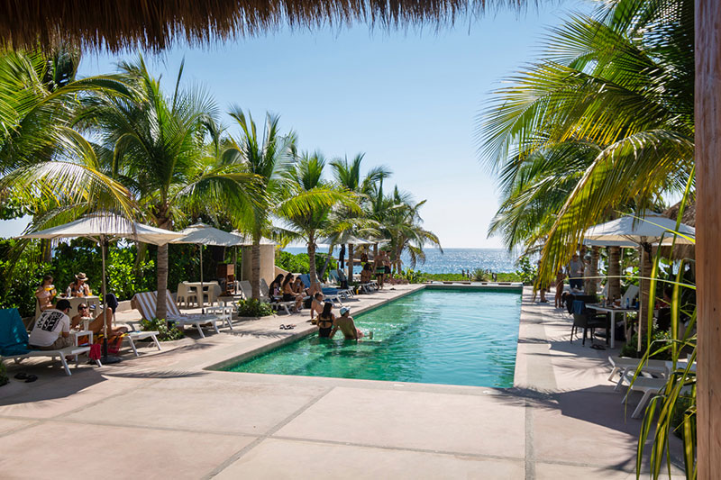 Beach club Origen in Palmarito.