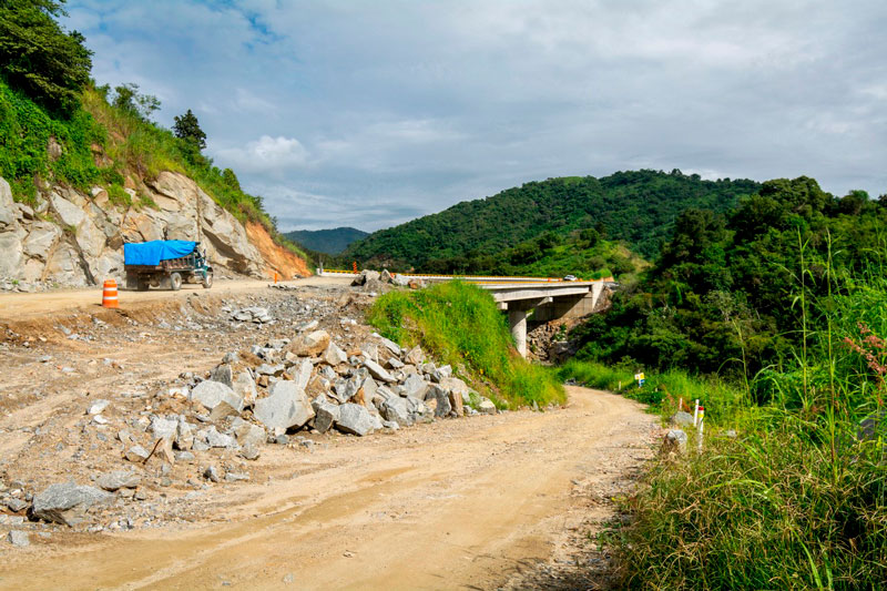 Highway longest bridge