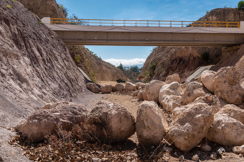 San Vicente Coatlán, road block