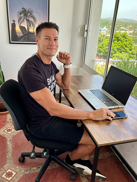 Leandro Pagnotta, a designer of user interfaces, has clients in Asia, Europe and the U.S. He prefers working at the Co-Work at Pargo´s hotel, which has Starlink satellite service. He sets himself up on a small balcony where he enjoys the view and the breeze. When the electricity is down, he goes to the beach.