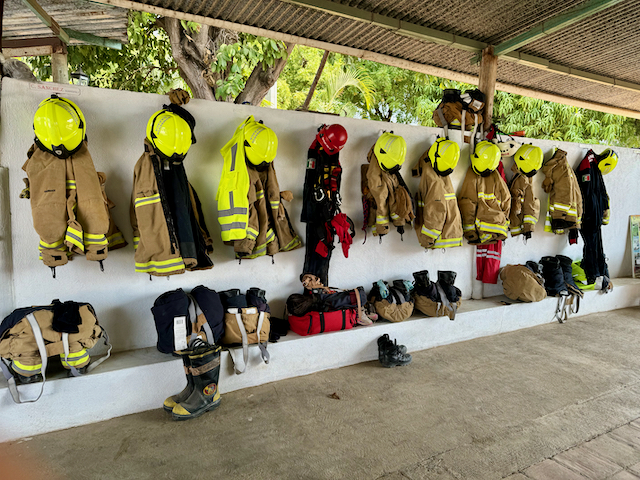 Equipo que utilizan los bomberos