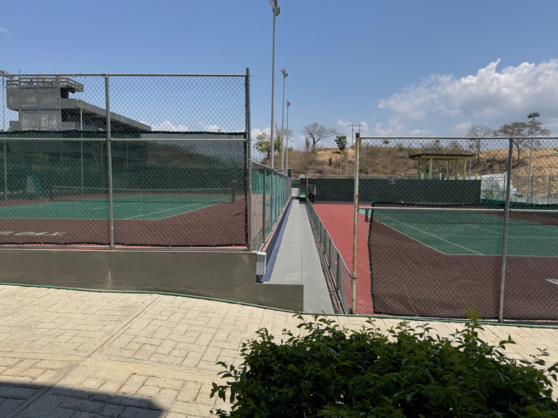 The Puerto Escondido garbage dump/landfill closed in
2017. It is now the site of the Lemon Park tennis court on
highway 131.